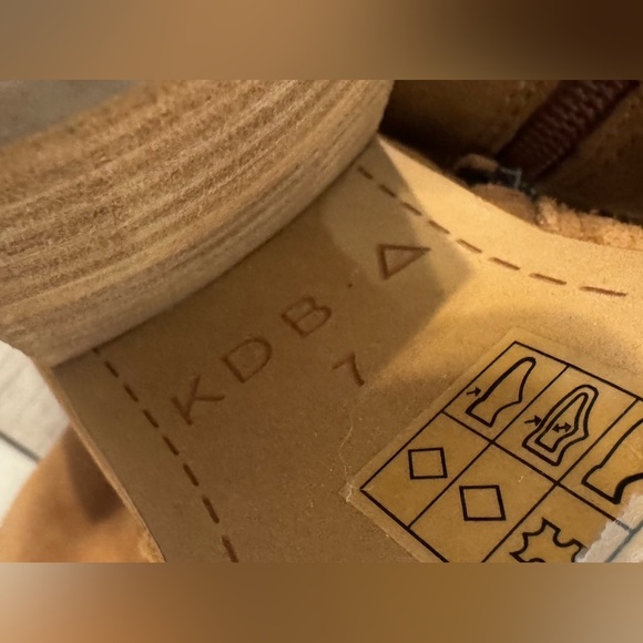 Kelsi Dagger Brooklyn Logan Fawn Thigh High Suede Boots Stacked Heel Chic Size 7 - Picture 7 of 11